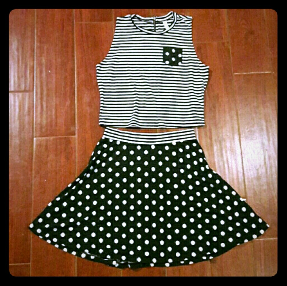 Xhiliration 2 piece crop top and skirt
